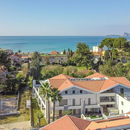 Appartement T2 Neuf A4 Rdj-piscine-acces Direct Plages Et Centre Village-