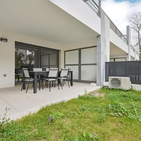 T2 Neuf A4 Rdj-piscine-acces Direct Plages Et Centre Village- *